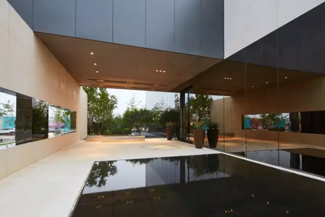 泳池庭院花园别墅设计